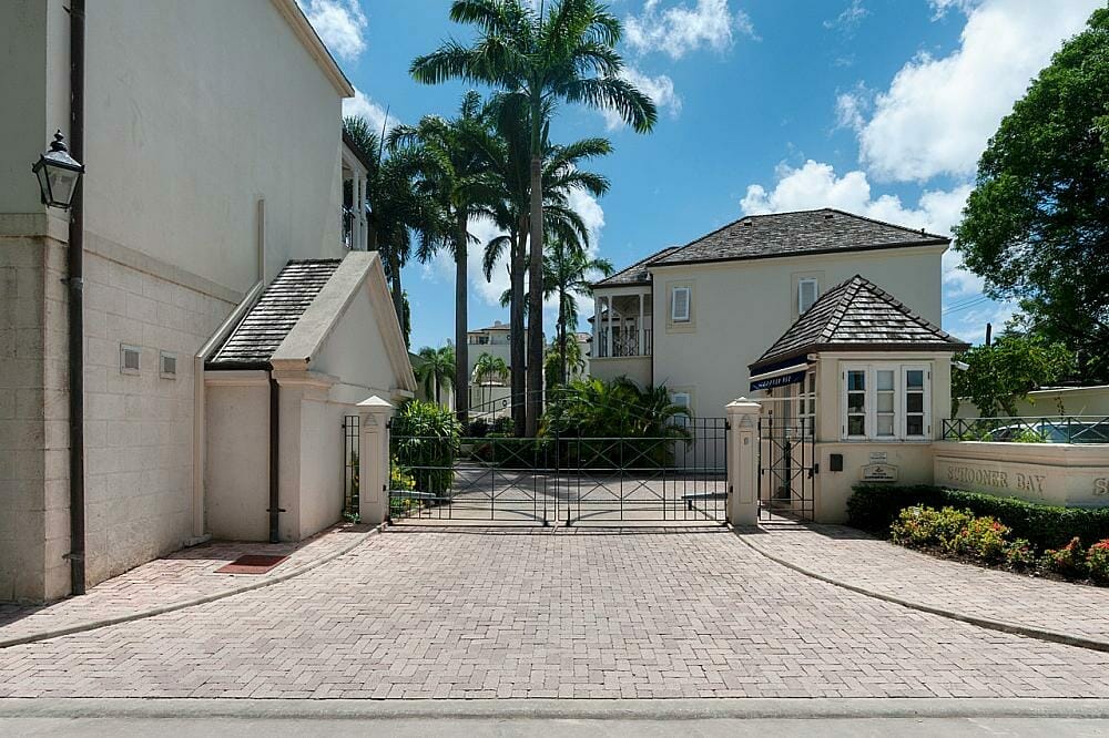 Beachfront Schooner Bay 306 Penthouse » Barbados Real Estate